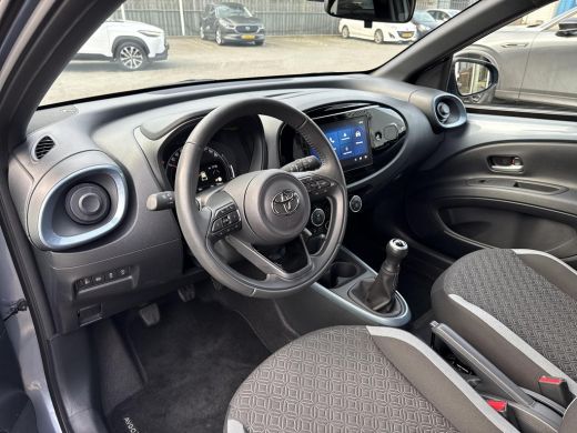 Toyota Aygo 1.0 VVT-i MT Pulse | Apple CarPlay/Android auto | Achteruitrijcamera | Stoelverwarming ActivLease financial lease