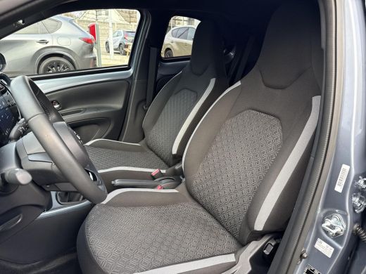 Toyota Aygo 1.0 VVT-i MT Pulse | Apple CarPlay/Android auto | Achteruitrijcamera | Stoelverwarming ActivLease financial lease