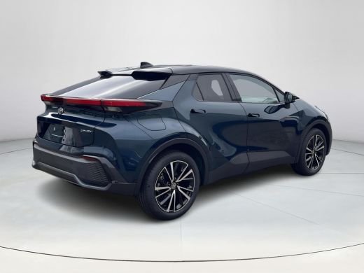Toyota C-HR 2.0 Plug-in Hybrid 220 Executive ActivLease financial lease