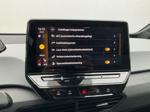 Volkswagen ID.3 First Plus 58 kWh Carplay Adap.Cruise Camera Stoel/Stuurverw Keyless Led NL-Auto! ActivLease financial lease