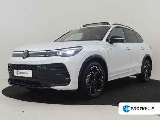 Volkswagen Tiguan 1.5 TSI eHybrid R-Line 272pk | Trekhaak | Panorama dak | Head up display | Harman kardon audio | ...