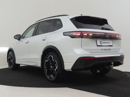 Volkswagen Tiguan 1.5 TSI eHybrid R-Line 272pk | Trekhaak | Panorama dak | Head up display | Harman kardon audio | ... ActivLease financial lease