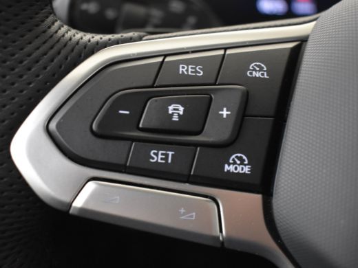 Volkswagen Tiguan 1.5 TSI eHybrid R-Line 272pk | Trekhaak | Panorama dak | Head up display | Harman kardon audio | ... ActivLease financial lease