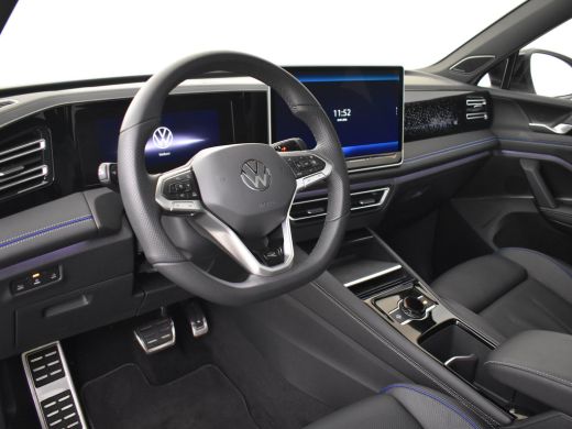 Volkswagen Tiguan 1.5 TSI eHybrid R-Line 272pk | Trekhaak | Panorama dak | Head up display | Harman kardon audio | ... ActivLease financial lease