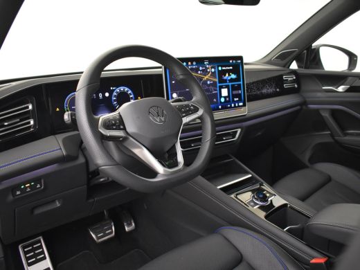 Volkswagen Tiguan 1.5 TSI eHybrid R-Line 272pk | Trekhaak | Panorama dak | Head up display | Harman kardon audio | ... ActivLease financial lease