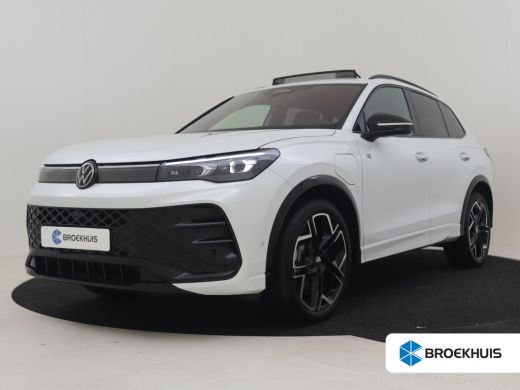 Volkswagen Tiguan 1.5 TSI eHybrid R-Line 272pk | Trekhaak | Panorama dak  | Head up display | Harman kardon audio |...