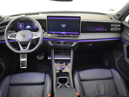 Volkswagen Tiguan 1.5 TSI eHybrid R-Line 272pk | Trekhaak | Panorama dak  | Head up display | Harman kardon audio |... ActivLease financial lease