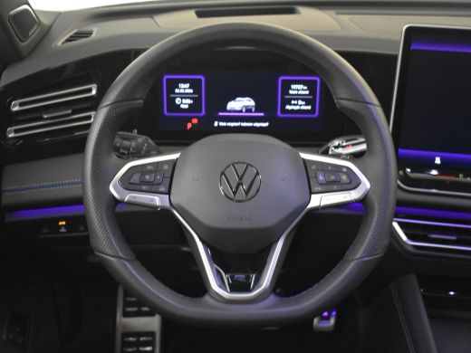 Volkswagen Tiguan 1.5 TSI eHybrid R-Line 272pk | Trekhaak | Panorama dak  | Head up display | Harman kardon audio |... ActivLease financial lease