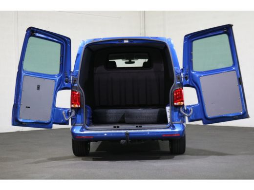 Volkswagen Transporter 2.0 TDI L2 H1 Bulli DC Automaat ActivLease financial lease