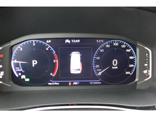 Volkswagen Transporter 2.0 TDI L2 H1 Bulli DC Automaat ActivLease financial lease