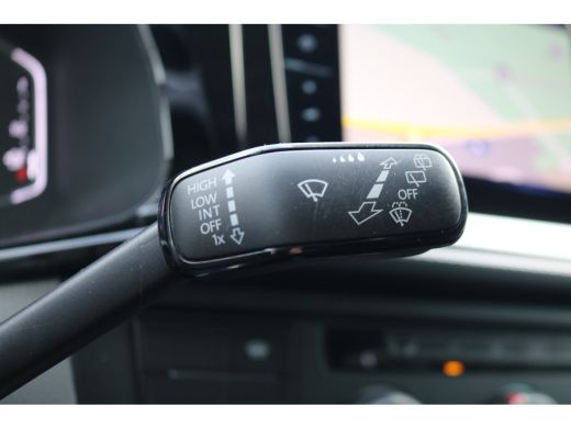 Volkswagen Transporter 2.0 TDI L2 H1 Bulli DC Automaat ActivLease financial lease