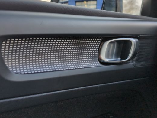 Volvo  XC40 Recharge P8 AWD R-Design | Adap. cruise control | Leder | Stoelverwarming | | Cruise control adap... ActivLease financial lease