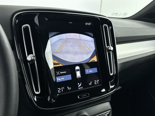 Volvo  XC40 T4 Recharge Core | 18" | Stoel/Stuurverwarming | Parkeercamera | Getint Glas | Keyless | Elektris... ActivLease financial lease