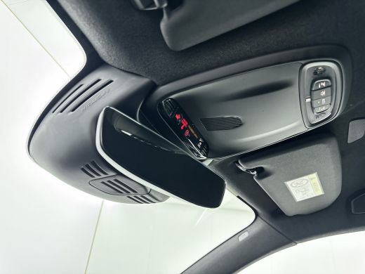 Volvo  XC40 T4 Recharge Core | 18" | Stoel/Stuurverwarming | Parkeercamera | Getint Glas | Keyless | Elektris... ActivLease financial lease