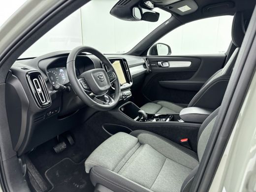 Volvo  XC40 T4 Recharge Plus Dark | 19" | Harman Kardon | Elektrisch verstelbare stoelen | Stoel/Stuurverwarm... ActivLease financial lease
