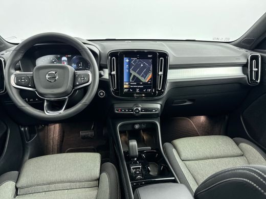 Volvo  XC40 T4 Recharge Plus Dark | 19" | Harman Kardon | Elektrisch verstelbare stoelen | Stoel/Stuurverwarm... ActivLease financial lease