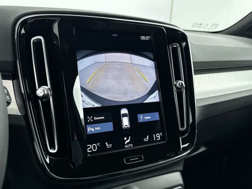 Volvo  XC40 T4 Recharge Plus Dark | 19" | Harman Kardon | Elektrisch verstelbare stoelen | Stoel/Stuurverwarm... ActivLease financial lease
