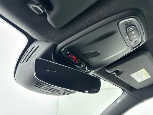 Volvo  XC40 T4 Recharge Plus Dark | 19" | Harman Kardon | Elektrisch verstelbare stoelen | Stoel/Stuurverwarm... ActivLease financial lease