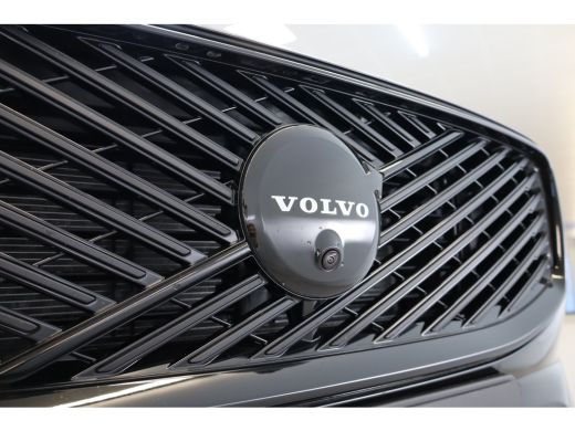 Volvo  XC60 T6 350PK AWD Plus Black Edition | Facelift | Pano-dak | Premium Pack | Lighting Pack ActivLease financial lease