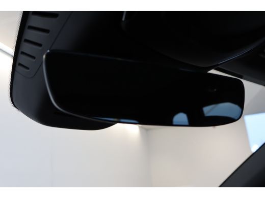 Volvo  XC60 T6 350PK AWD Plus Black Edition | Facelift | Pano-dak | Premium Pack | Lighting Pack ActivLease financial lease