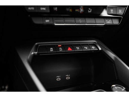 Audi A3 Sportback 30 TFSI S edition ActivLease financial lease