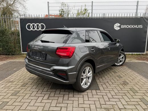 Audi Q2 35 TFSI S line | Leder | 18 Inch | Camera achter | ACC | Keyless entry | Matrix | Trekhaak | ActivLease financial lease