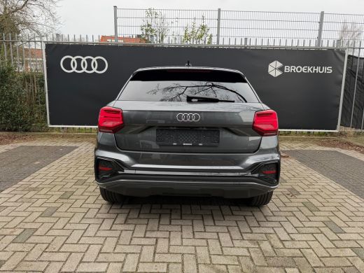 Audi Q2 35 TFSI S line | Leder | 18 Inch | Camera achter | ACC | Keyless entry | Matrix | Trekhaak | ActivLease financial lease