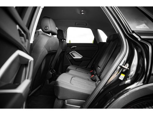 Audi Q3 35 TFSI Advanced edition | Trekhaak | ActivLease financial lease