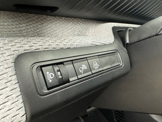 Citroën &euml;-C3 Max 113pk 44 kWh | 11 kW lader | Achterbank in delen neerklapbaar | Achteruitrijcamera ActivLease financial lease