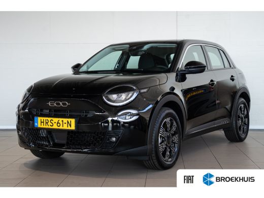 Fiat 600 1.2 Hybrid Urban | Apple Carplay & Android Auto | Parkeersensoren | Lichtmetalen velgen | Airco |...