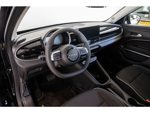 Fiat 600 1.2 Hybrid Urban | Apple Carplay & Android Auto | Parkeersensoren | Lichtmetalen velgen | Airco |... ActivLease financial lease