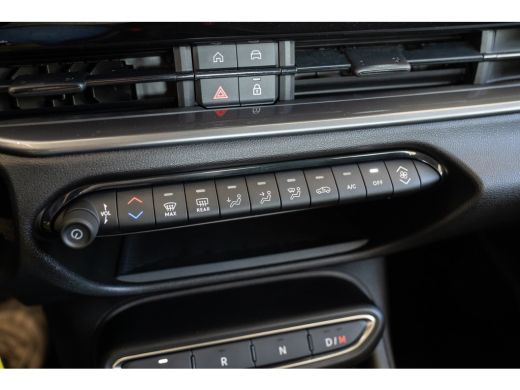 Fiat 600 1.2 Hybrid Urban | Apple Carplay & Android Auto | Parkeersensoren | Lichtmetalen velgen | Airco |... ActivLease financial lease