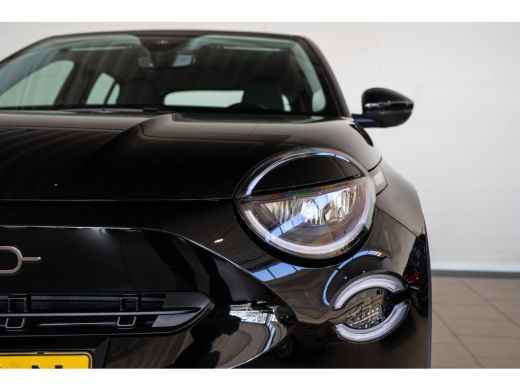 Fiat 600 1.2 Hybrid Urban | Apple Carplay & Android Auto | Parkeersensoren | Lichtmetalen velgen | Airco |... ActivLease financial lease