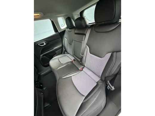 Jeep Compass 4xe 190 Plug-in Hybrid Altitude (Keyless Entry - LED - Camera - Navigatie via APP - Adaptieve Cru... ActivLease financial lease