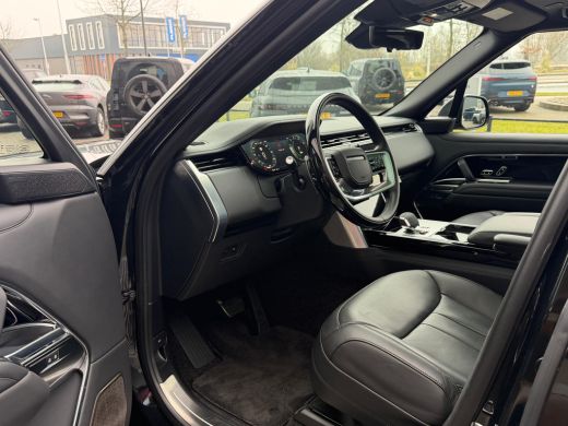 Land Rover Range Rover P550e Autobiography | Shadow Pack | Koelbox | Vierwielsturing | Massage | HUD | Lederen hemel | R... ActivLease financial lease