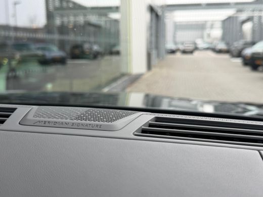 Land Rover Range Rover P550e Autobiography | Shadow Pack | Koelbox | Vierwielsturing | Massage | HUD | Lederen hemel | R... ActivLease financial lease