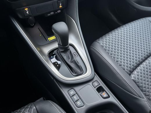 Mazda 2 Hybrid Hybrid 1.5 Homura | Apple CarPlay/Android auto | Achteruitrijcamera | Stuur en stoelverwarming ActivLease financial lease