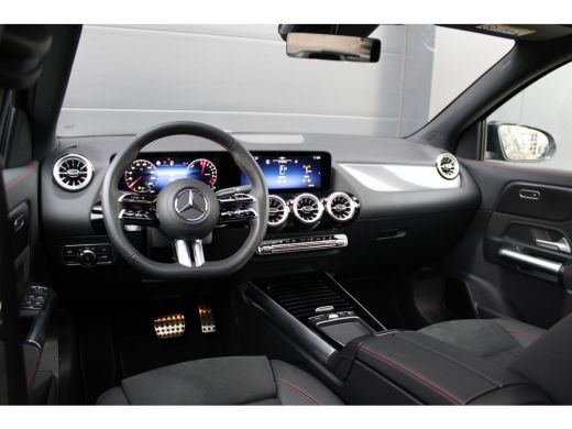 Mercedes-Benz GLA 250 e Business Solution AMG | AMG | FACELIFT | PANO | CARBON | KEYLESS | DODEHOEK | ActivLease financial lease