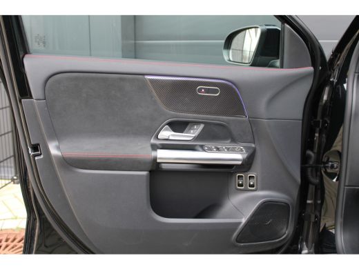 Mercedes-Benz GLA 250 e Business Solution AMG | AMG | FACELIFT | PANO | CARBON | KEYLESS | DODEHOEK | ActivLease financial lease