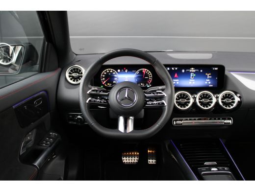Mercedes-Benz GLA 250 e Business Solution AMG | AMG | FACELIFT | PANO | CARBON | KEYLESS | DODEHOEK | ActivLease financial lease