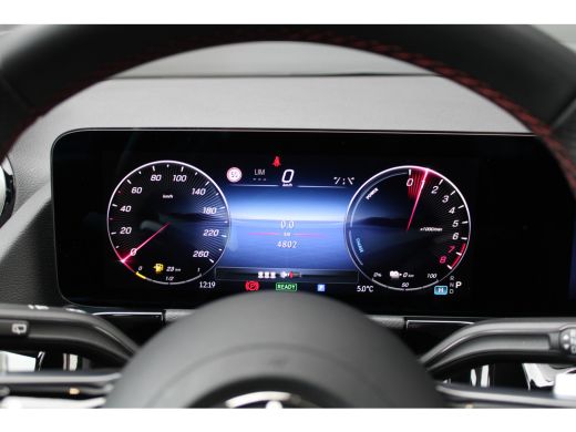 Mercedes-Benz GLA 250 e Business Solution AMG | AMG | FACELIFT | PANO | CARBON | KEYLESS | DODEHOEK | ActivLease financial lease