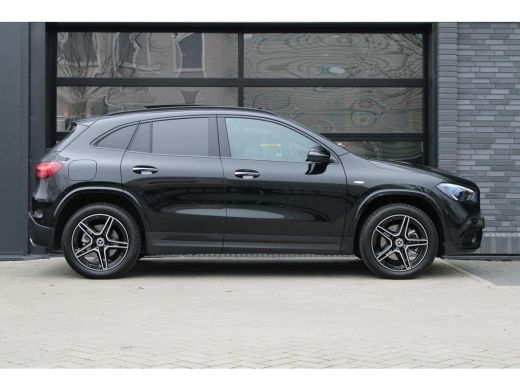 Mercedes-Benz GLA 250 e Business Solution AMG | AMG | FACELIFT | PANO | CARBON | KEYLESS | DODEHOEK | ActivLease financial lease