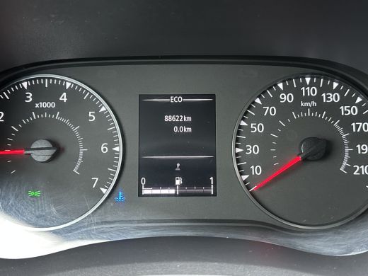 Nissan NV400 2.3 dCi 136 PK / L2H2 / VAN DEN BORN GLASRESTEEL AUTO / TREKHAAK / IMPERIAAL / CAMERA / CRUISE / ECC ActivLease financial lease