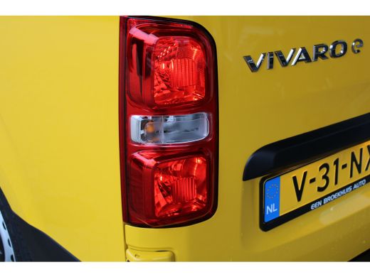 Opel Vivaro-e L3 75 kWh 0% RENTE | BETIMMERING LAADRUIMTE | 8 JAAR GARANTIE | CAMERA | DRAADLOOS CARPLAY ActivLease financial lease