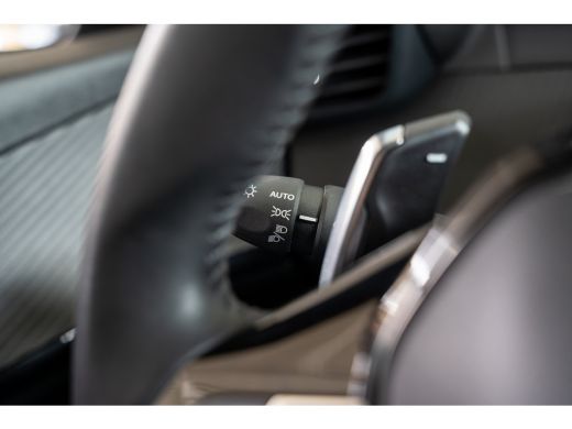 Peugeot 208 Hybrid 100 e-DCS6 Allure ActivLease financial lease