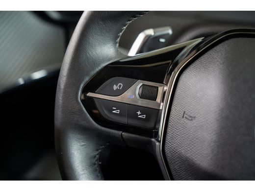 Peugeot 208 Hybrid 100 e-DCS6 Allure ActivLease financial lease