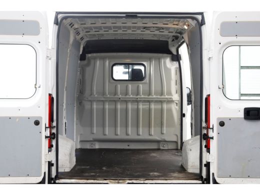 Peugeot Boxer 2.2 BlueHDi 140pk L2H2 Airco/Imperiaal 10-2020 ActivLease financial lease