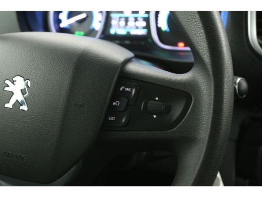 Peugeot e-Expert 75 kWh L2H1 | SOH 92% | Snelladen | Airco | Cruise | Carplay | Navi | Parkeersens. ActivLease financial lease