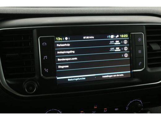 Peugeot e-Expert 75 kWh L2H1 | SOH 92% | Snelladen | Airco | Cruise | Carplay | Navi | Parkeersens. ActivLease financial lease