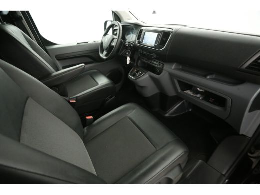 Peugeot e-Expert 75 kWh L2H1 | SOH 92% | Snelladen | Airco | Cruise | Carplay | Navi | Parkeersens. ActivLease financial lease